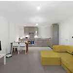 Apartment Near Wembley With Beautiful Views